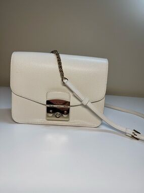 Furla Cream Metropolis Crossbody Bag in White -EUC